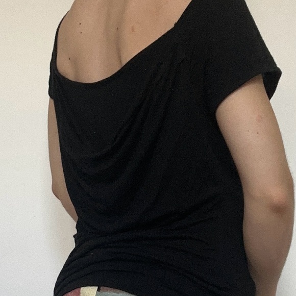 Black rayon top, multiple ways to wear - Picture 6 of 7